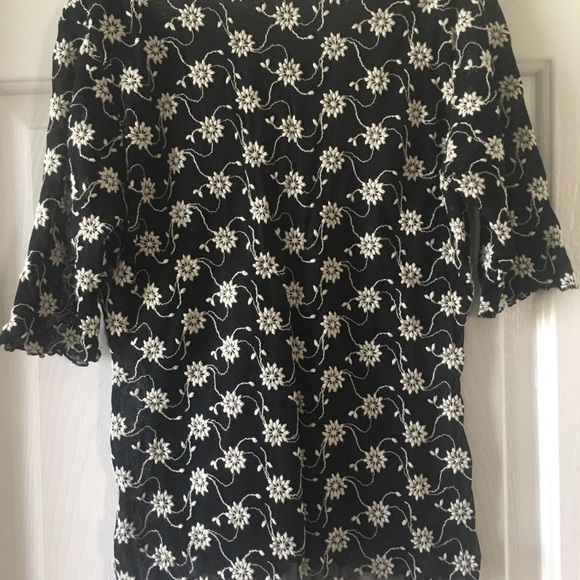 Women’s top - Picture 3 of 4